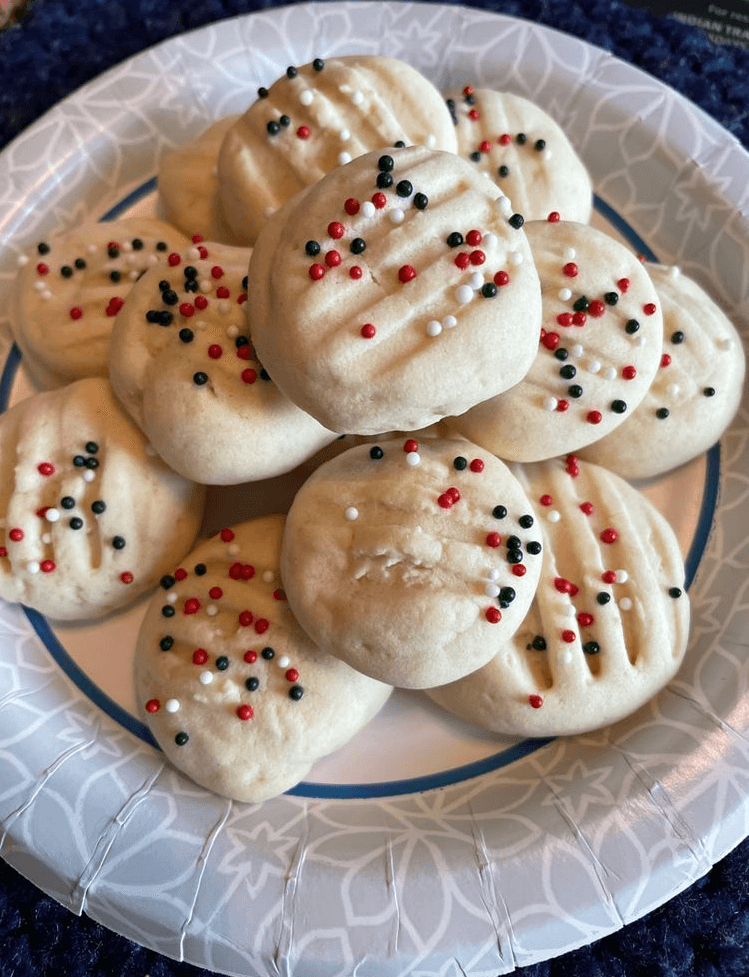 3-Ingredient Buttery Shortbread Cookies