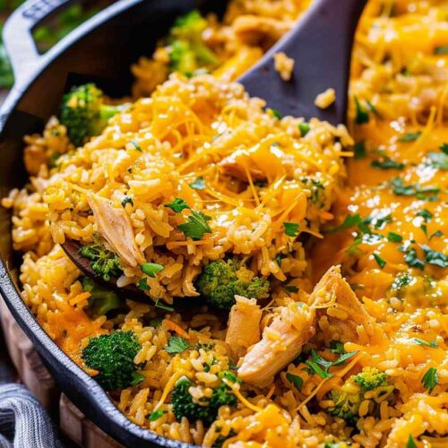 Cheesy Broccoli & Chicken Rice