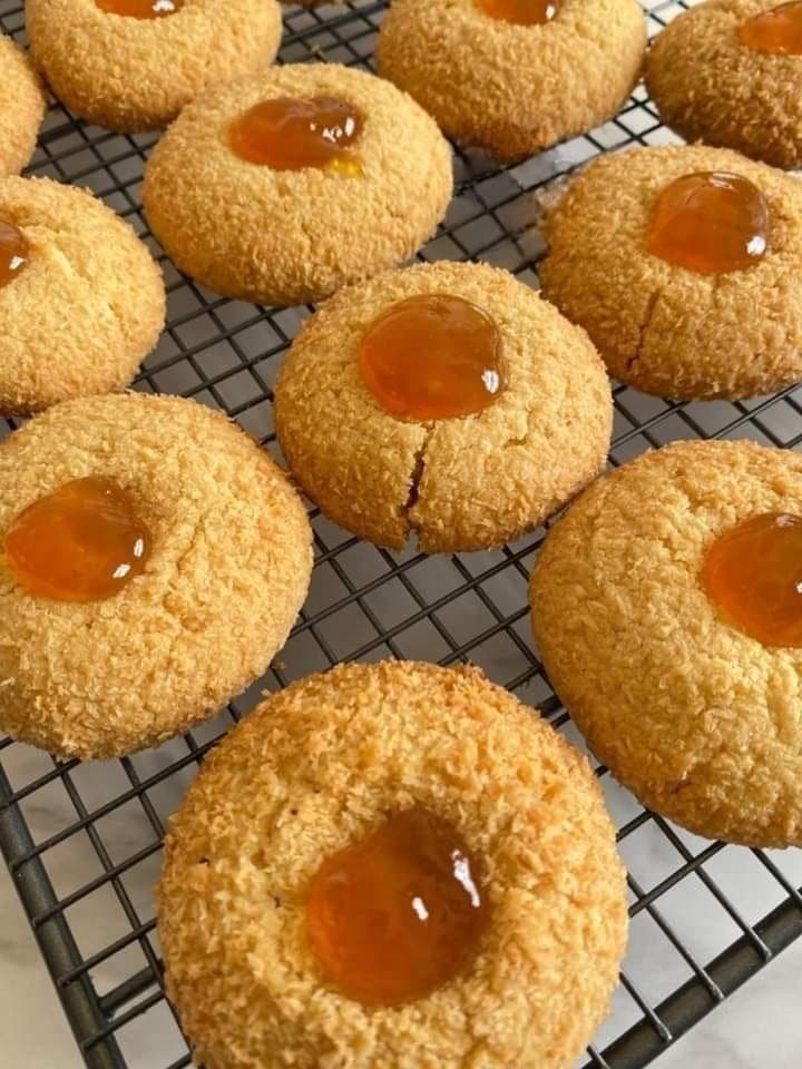 Coconut jam drops