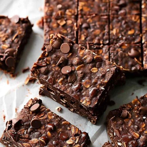No-Bake Chocolate Fudge Oat Bars