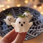 23 Impressive Last-Minute Halloween Snacks To Serve At Your Spooky Party 23 Impressive Last-Minute Halloween Snacks To Serve At Your Spooky Party