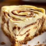 Cinnamon Roll Cheesecake