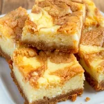 Blender Cinnamon Roll Cheesecake Bars