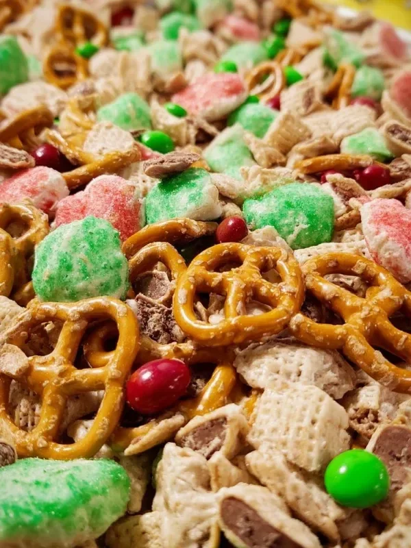 Delicious Christmas Reindeer Crack with caramel, peanuts, and chocolate topping.