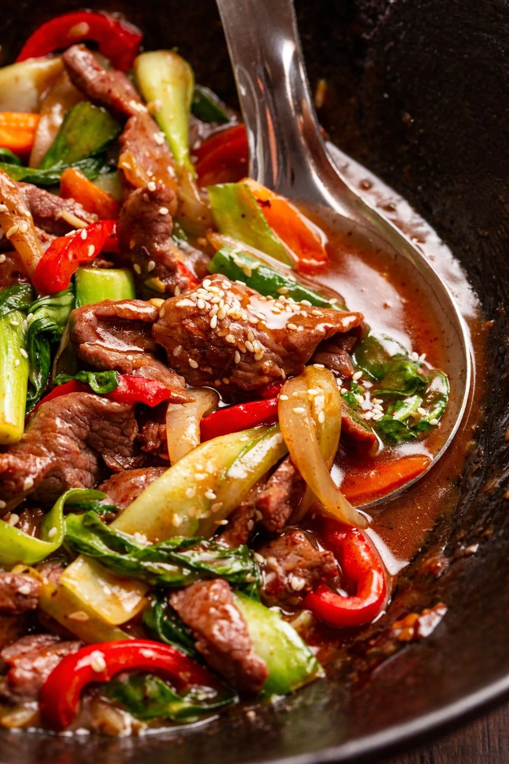 Easy Chinese Beef Stir Fry Easy Chinese beef stir fry with colorful vegetables and delicious sauce